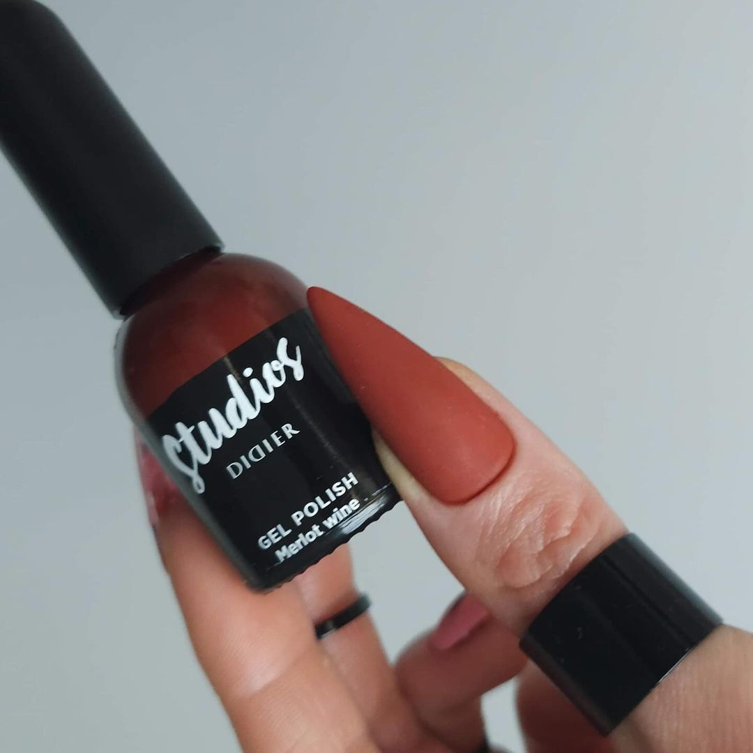 Smalto semipermanente, Studios, Merlot wine, Didier Lab, 8ml